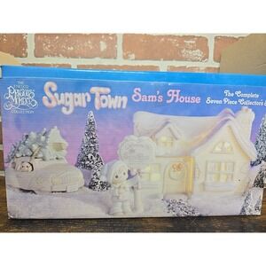 Precious Moments  Sugar Town Sams House Lighted Christmas House Collectible 7 Pc